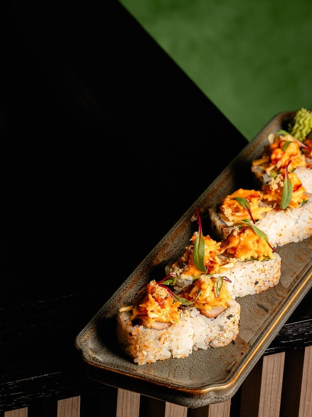 Mikhuna Kani Roll.